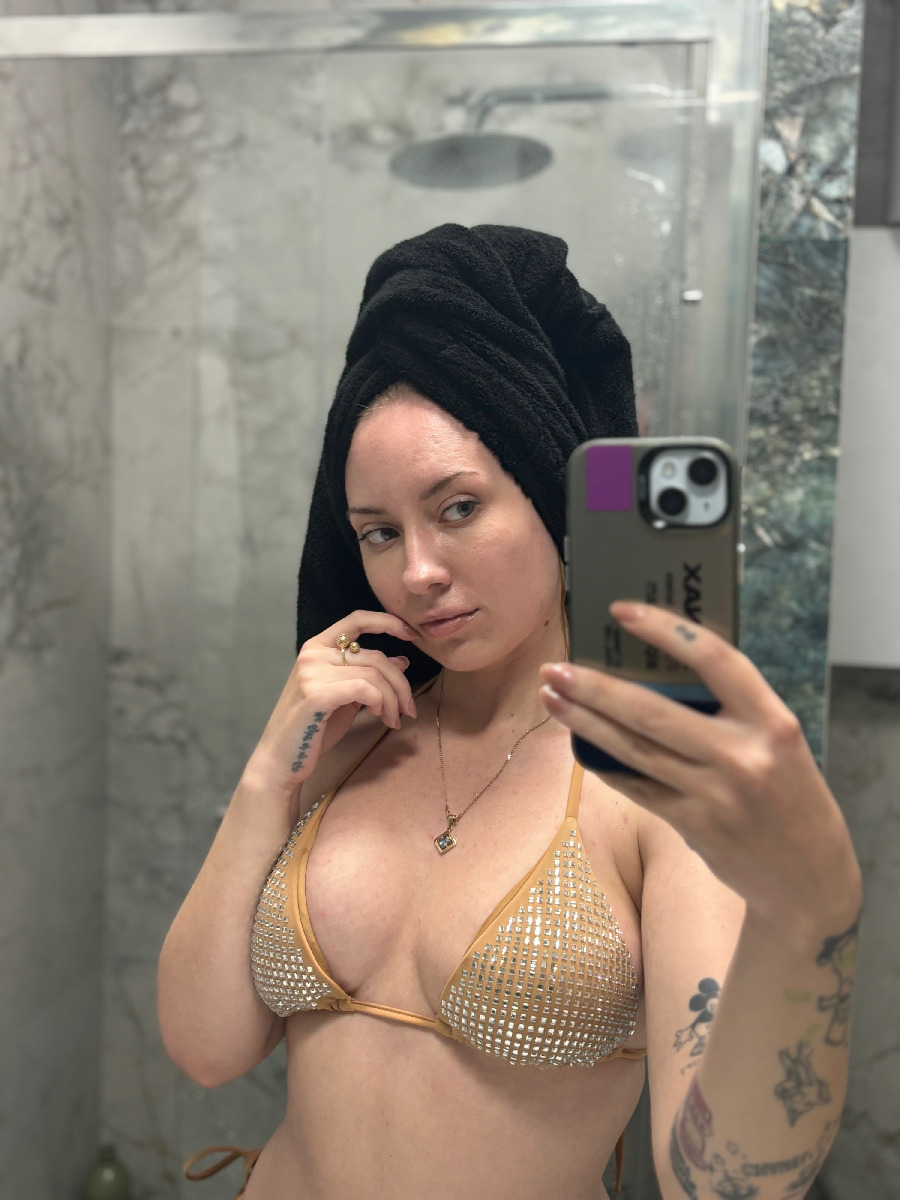 Nude girl KateV in Tripoli