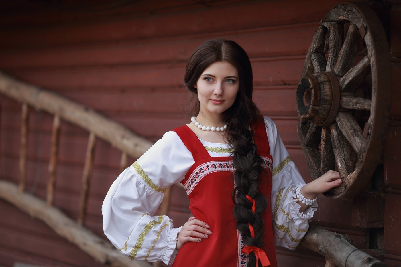 Girls in Slavic costumes in Tripoli