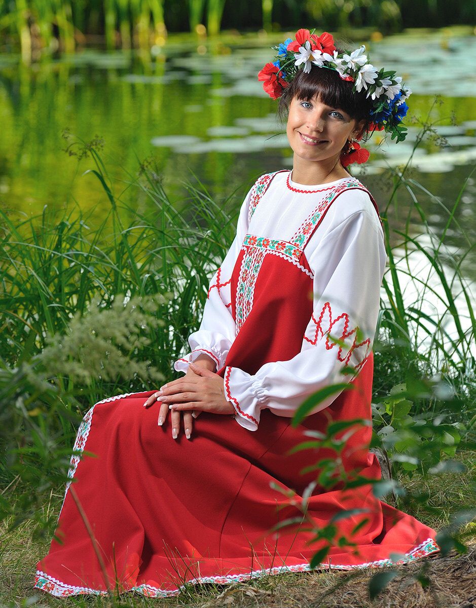 Beautiful girl Girls in Slavic costumes in Tripoli