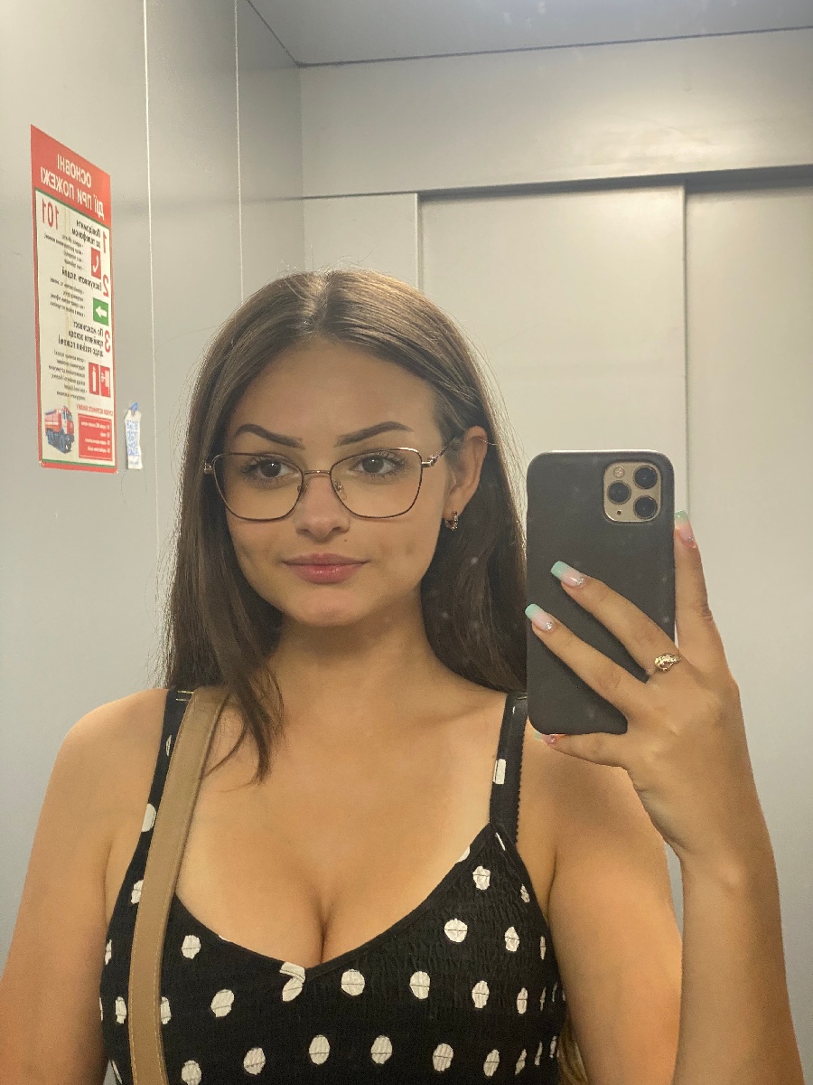 Sexy model Stacy in Tripoli