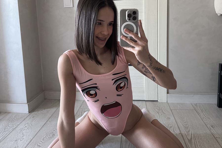 Model Tina in Tripoli