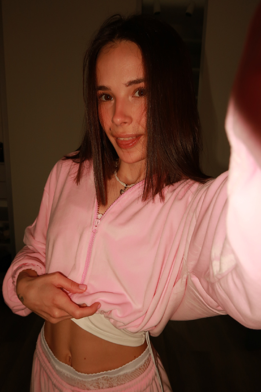 Tina brings the glow — live moments in Tripoli